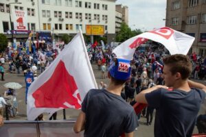 Związki zawodowe również dla osób zatrudnionych na podstawie umów cywilnoprawnych