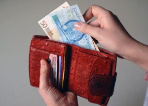 Składki ZUS uzależnione od przychodu coraz bliżej. Poprawki w Sejmie