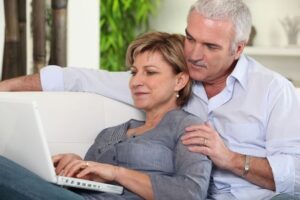 Odpowiedzialność sklepu internetowego za uszkodzoną przesyłkę