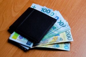 Minimalne wynagrodzenie 2019 jednak wyższe niż zapowiadano?