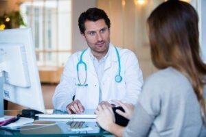 Kto mimo e-zwolnienia będzie musiał po 1 grudnia dostarczyć pracodawcy papierowy wydruk od lekarza?