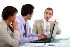 Jak być za, a nawet przeciw – czyli interpretacja prawa podatkowego według fiskusa