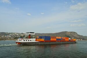 Polski pośrednik i chiński dostawca a VAT