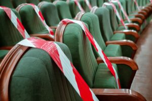 Senat przyjął poprawki do tarczy turystycznej, w tym zwolnienie z ZUS