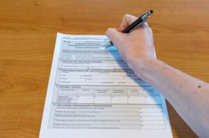 Czy i jak wpisać dochód ze sprzedaży mieszkania w PIT-39?