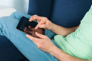 4 na 5 Polaków rozlicza PIT przez internet