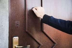 Kto i w jaki sposób może kontrolować zwolnienie chorobowe L4?