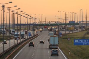 25% zniżki we wrześniu dla przewoźników zarejestrowanych w e-Toll na przejazdy autostradą