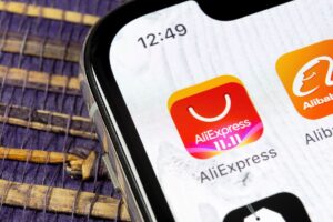 Aliexpress: zakupy 11. listopada w świetle zmian w VAT, dodatkowe opłaty celne