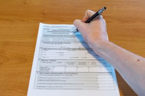 PIT-2 składa się raz. MF uspokaja, że Polski Ład nie zmienia obowiązujących zasad