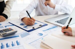 ZUS kontroluje przedsiębiorców, którzy skorzystali z tarczy PFR [rozmowa z ekspertem]