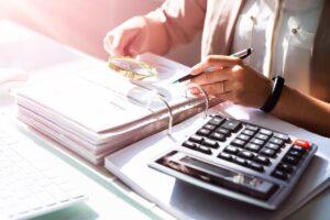 Ważne daty dla przedsiębiorców. Obowiązki podatkowe i księgowe w listopadzie 2022 r.