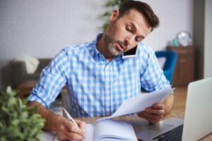 Kiedy i w jakim celu wystawić notę obciążeniową w branży transportowej?