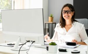 Czy i jak wspólnik może kontrolować swoją spółkę z o.o.?