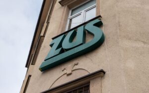 Zgłoszenie do ubezpieczenia zdrowotnego. ZUS przypomina o czym trzeba pamiętać
