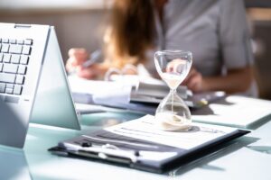 Ekspert tłumaczy co może być kosztem w firmie – katalog wydatków przedsiębiorcy