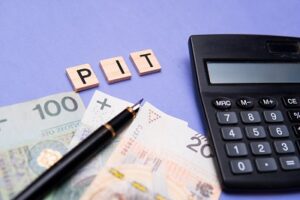 II próg podatkowy w grudniu – wyjaśniamy Polacy dostają niższe wypłaty?