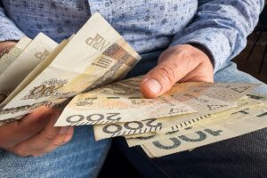 Projekt przepisów o rencie wdowiej – kiedy seniorzy otrzymają wsparcie po stracie współmałżonka?