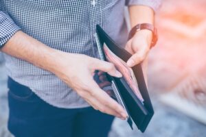 Zasiłek pielęgnacyjny bez zmian. Nie będzie decyzji o podwyżce