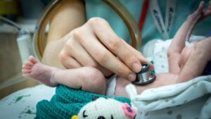 ZUS: od 19 marca zasiłek dla rodziców wcześniaków