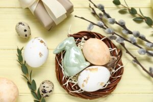 Wielkanocne prezenty w firmie – kto i kiedy musi zapłacić podatek?