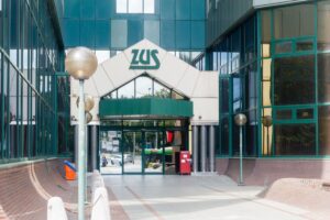 Waloryzacja i trzynaste emerytury – ZUS zakończył wysyłkę decyzji