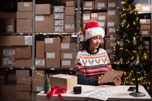 Wigilia w 2025 roku po raz pierwszy dniem wolnym od pracy. Za złamanie zakazu pracy w ten dzień – nawet 100 tys. zł grzywny