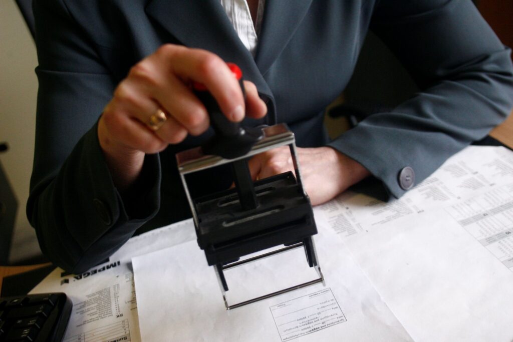 urzędowe pieczątka potwierdzenie przyjęcia dokumentu