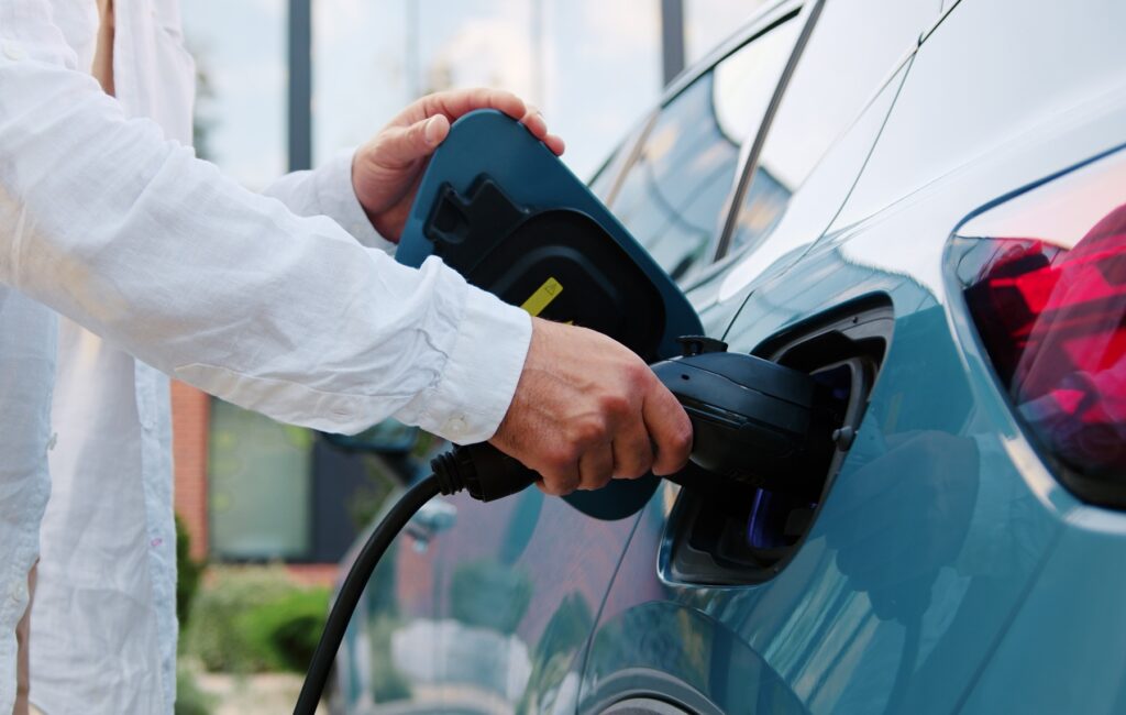 auto hybrydowe, ładowanie, hybryda