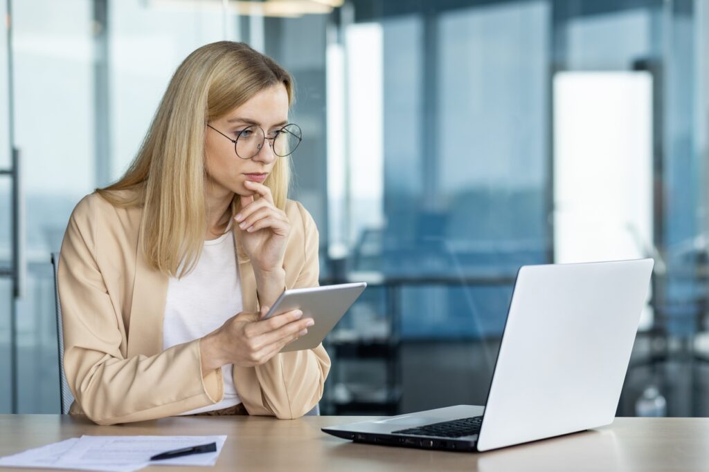 komputer, praca, pliki, faktury, ksef