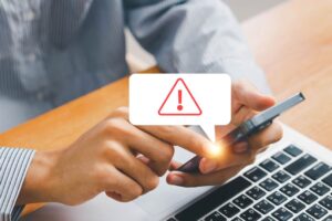 ZUS ostrzega. Kolejna próba oszustwa. Tym razem na celowniku emeryci