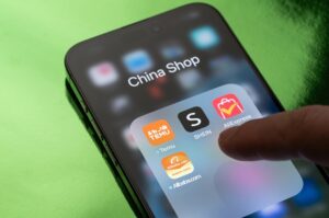 Koniec tanich zakupów z Temu i AliExpress. Od 1 lipca 2026 UE wprowadza nowe cło