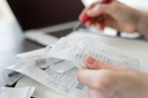 Koniec „faktur z kasy”. Znikną paragony z NIP. Ministerstwo Finansów i Gospodarki szykuje poważne zmiany